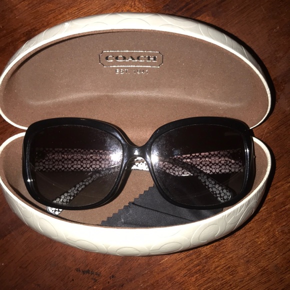 Coach Accessories - Coach Sunnies(Includes Case/Cloth)